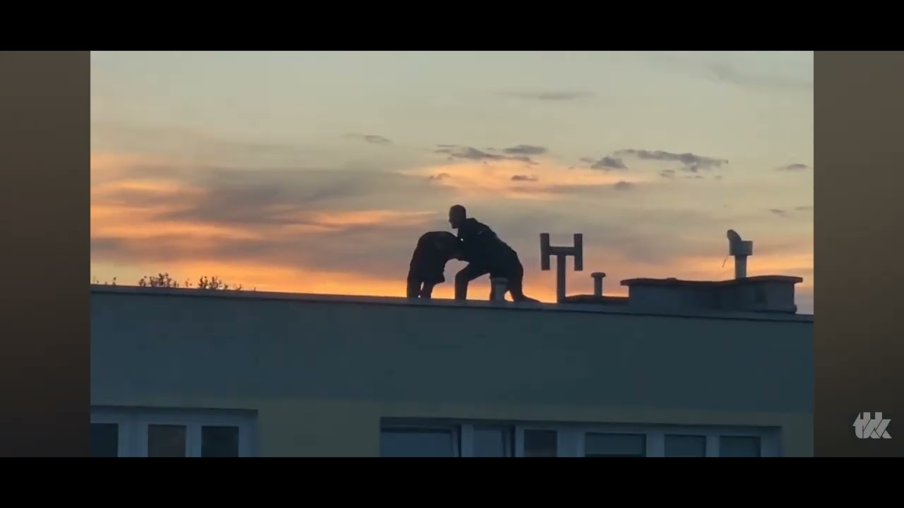 Kołobrzeg Sun Rise pewnie się wk... bo Barnejowo zgasło na moment (tylko mi po dachach nie łaź)