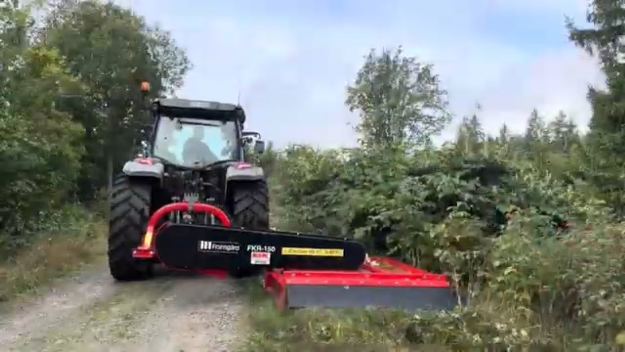 vedlikehold av skogsbilvei med valtra a115 fransgård FKR 150 kratknuser