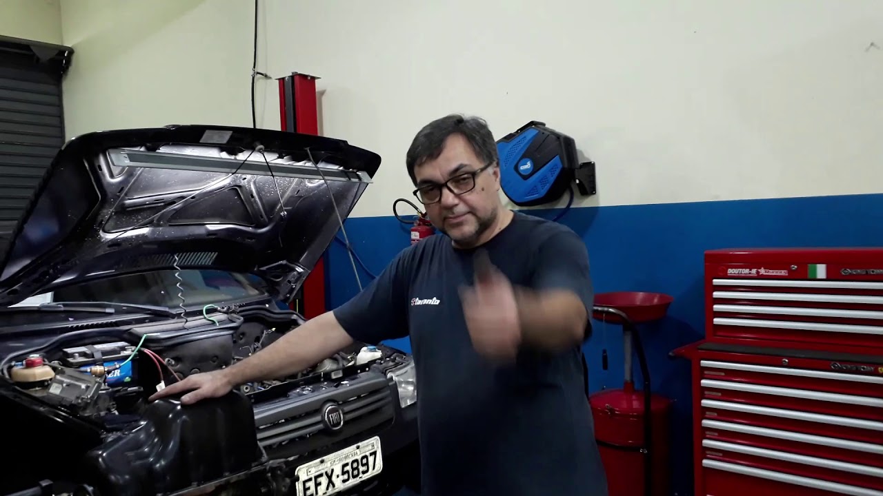 Uno sumindo água