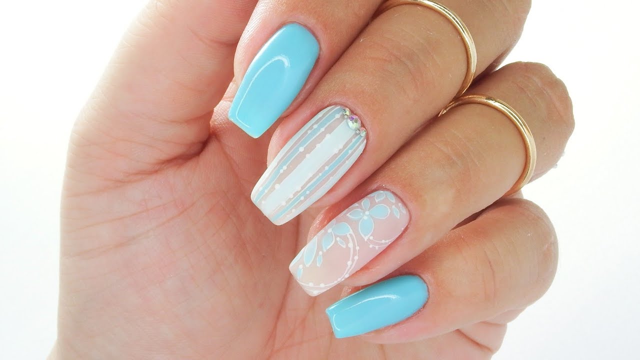 Lines and flowers nails art tutorial / Cuccio