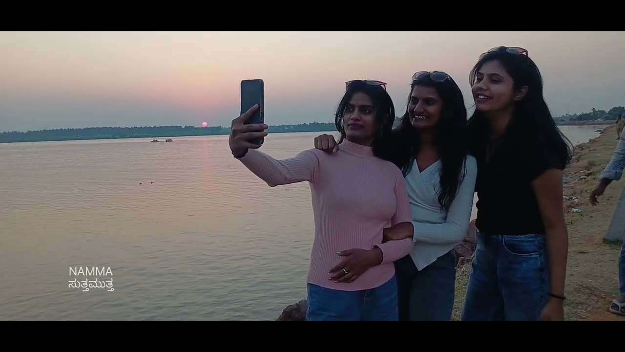 Sunset #sun #set #water #girls #photography #kamalapuramroddata 