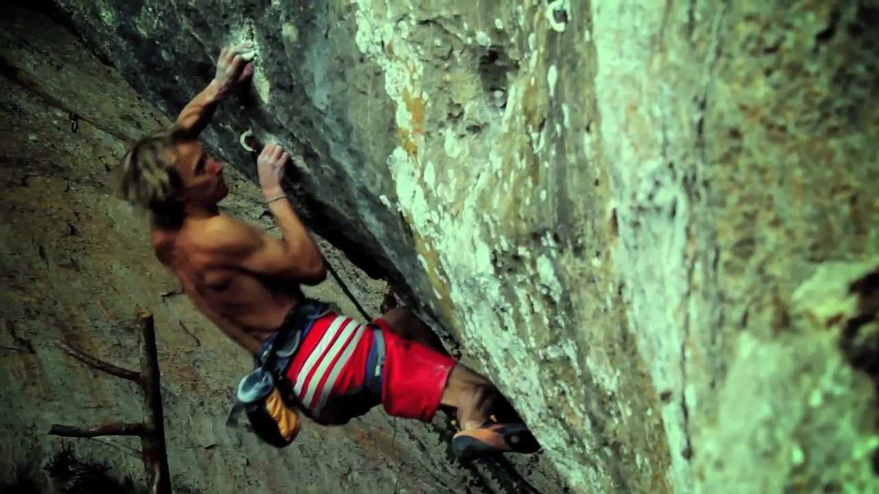 Sasha Gerzha - Jungle speed (9a) - Siurana