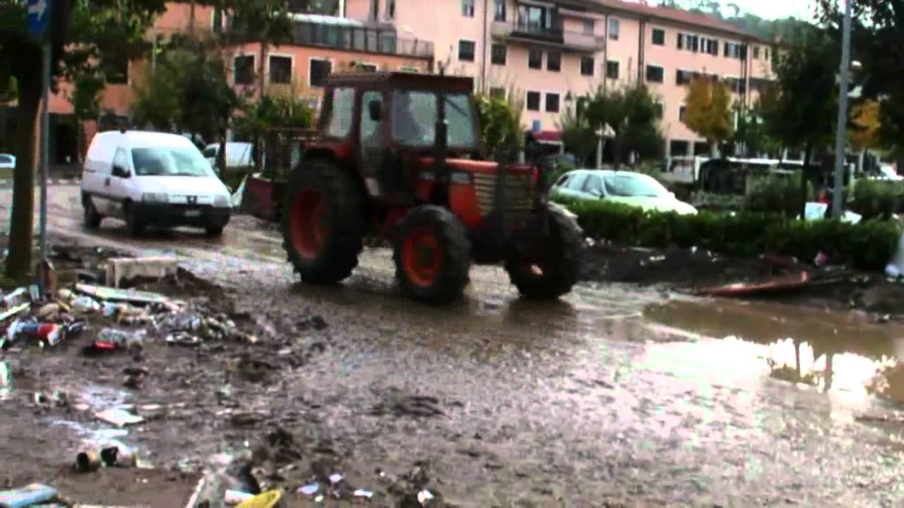 Alluvione ad Aulla 26 otttobre 2011- l'alba del giorno dopo - HD