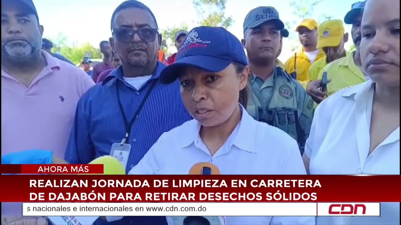 Realizan jornada de limpieza en carretera de Dajabón para retirar desechos sólidos