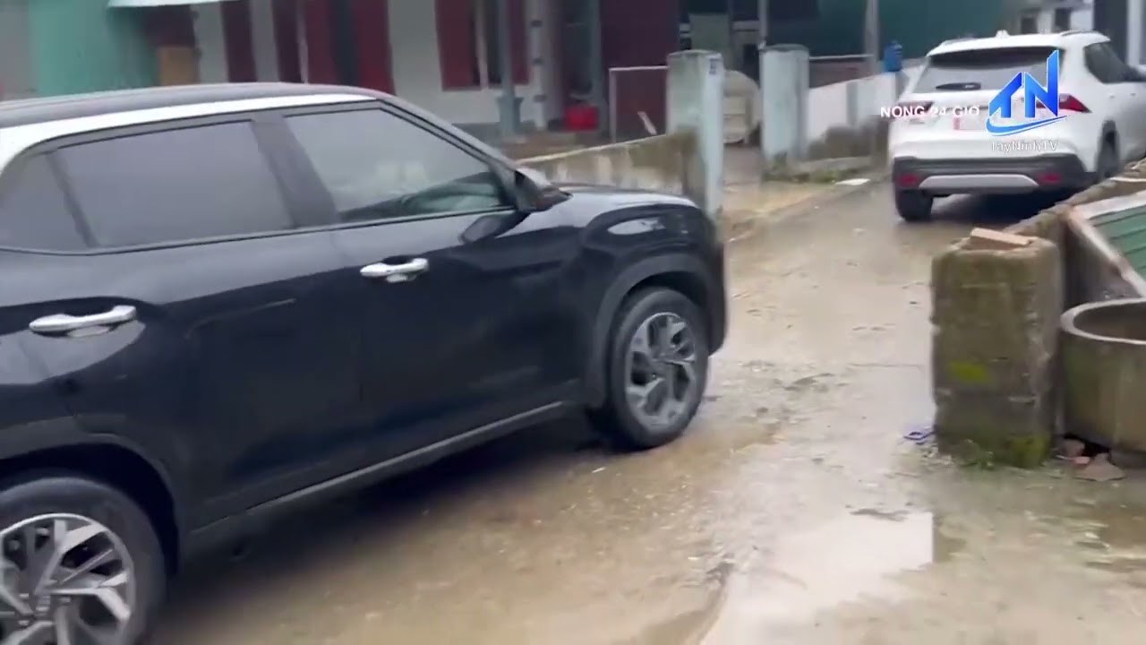 Khởi tố đối tượng dùng ô tô khóa đầu, đuôi xe người khác | TayNinhTV