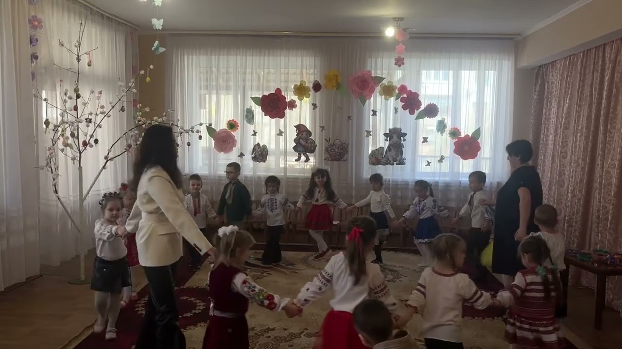 Хоровод гра «Печемо Пасочку»