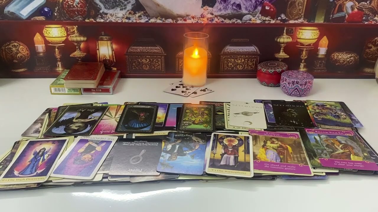 Скорпион — кто-то тобой одержим... Гадание на картах Таро о любви.