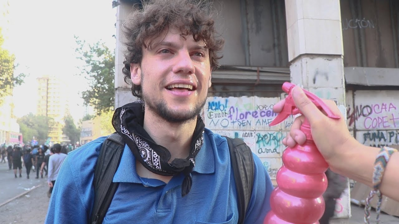 Гринго узнаёт о протестах в Чили 🇨🇱