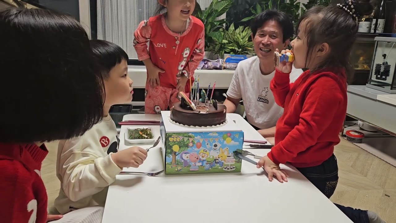 2023년10월  26일  탈북이미자손주  7돐   생일날   입니다