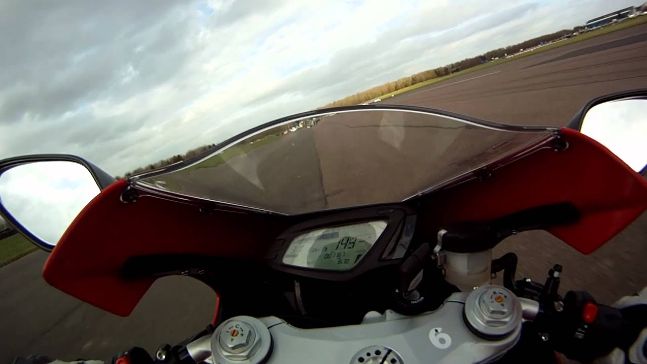 MV Agusta F3 flat out!