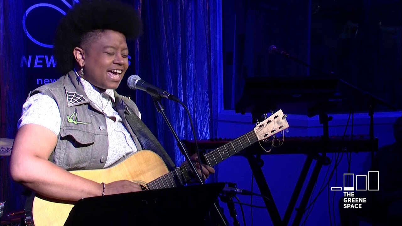 Amythyst Kiah: Kissing in the Dark (Memphis Minnie)