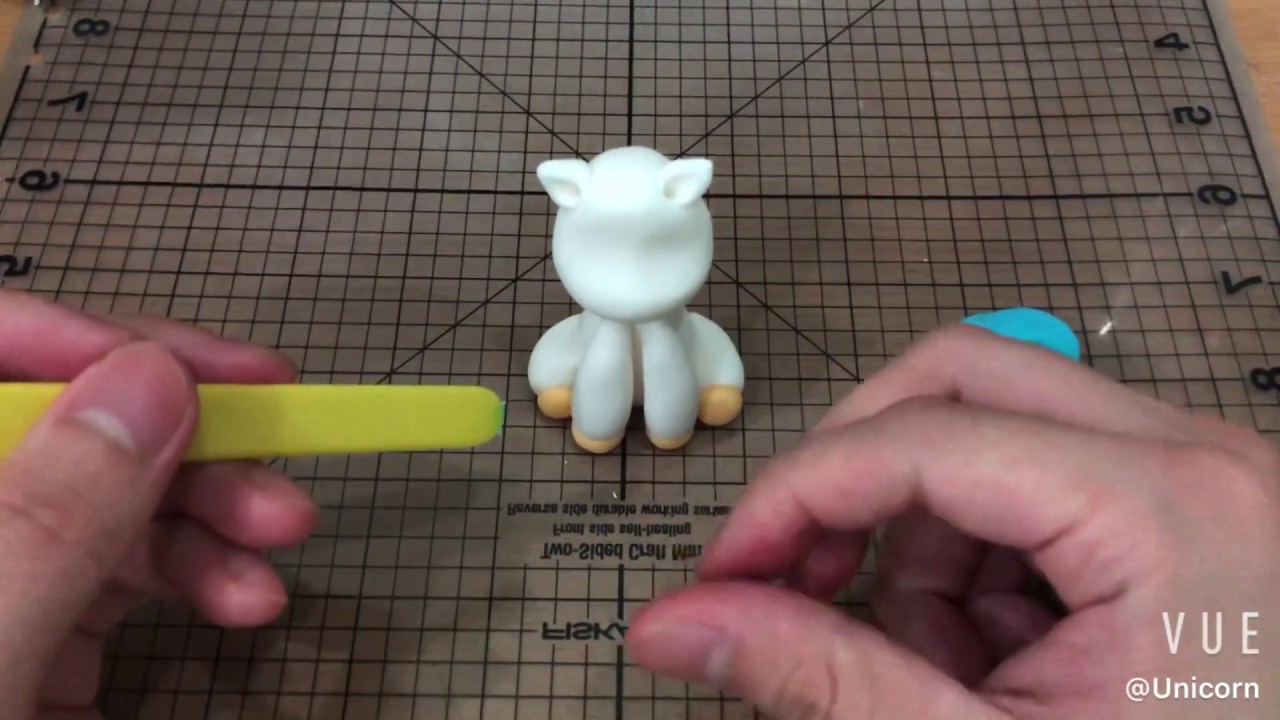 Unicorn for newbie! Funny unicorn easy made by fondant figurine