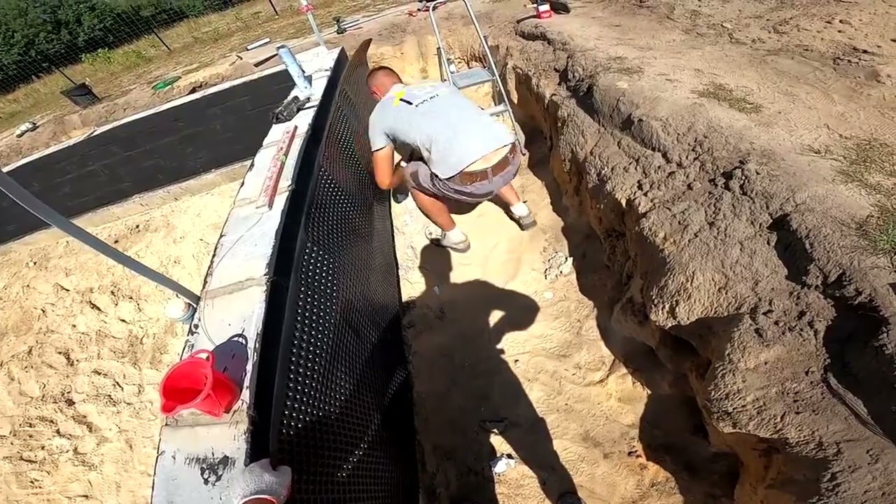 Odcinek 306. Budowa domu do 70m2. Jak zamontować folię kubełkową?