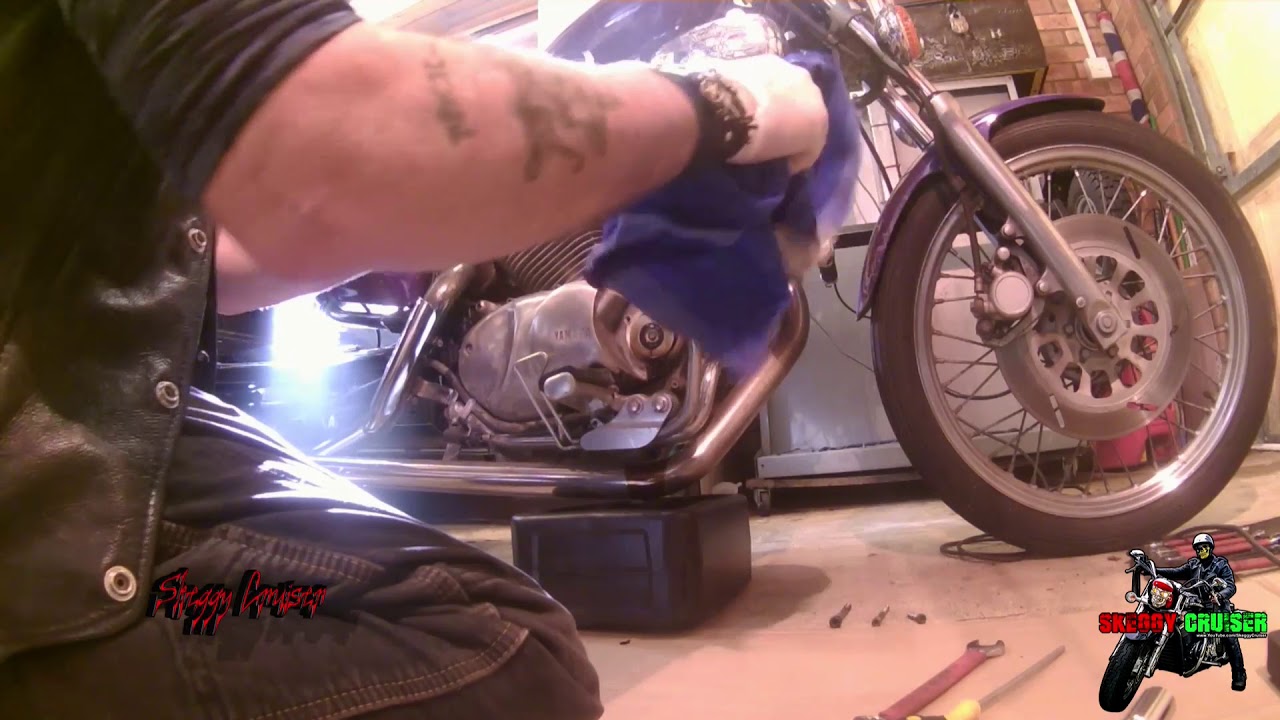 Yamaha Virago 535 Trike Service, Part 1, Oil and Filter Change.