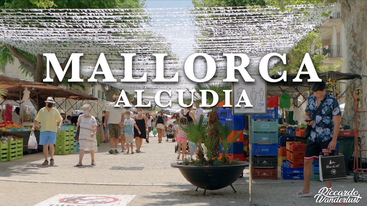 Mallorca: Alcudia Market in Old Town  |  Balearic Islands  |  Spain