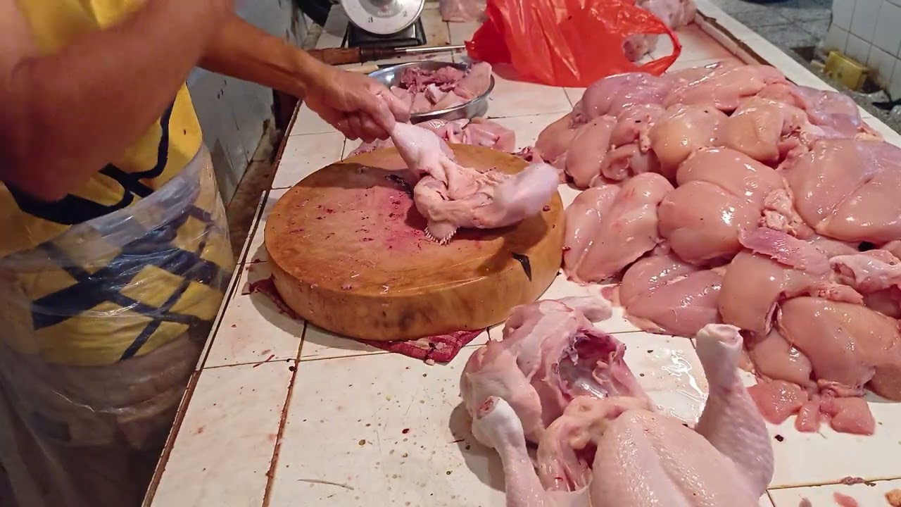 Cutting chicken skills for peresmanan
