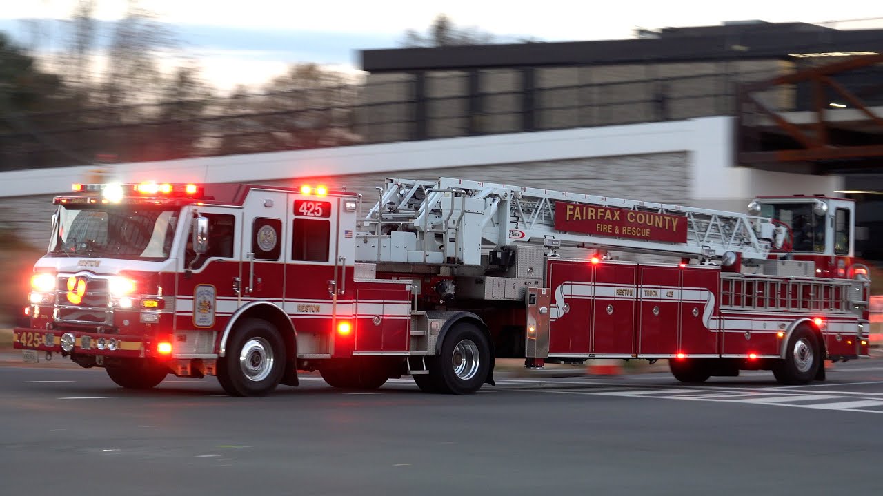 Fairfax County Fire & Rescue Truck 425 Responding