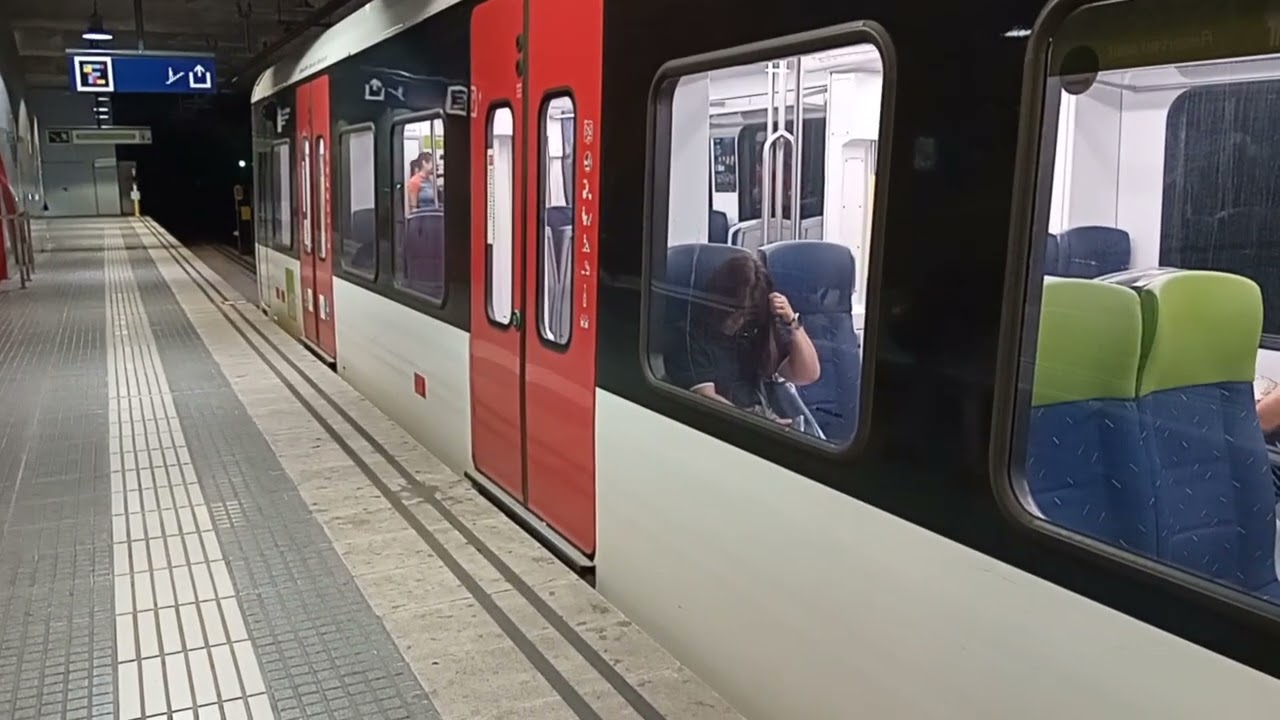FGC Ferrocarriles S2 Estacion de Sabadell Plaça Major ( FGC serie UT 112 y 115 )