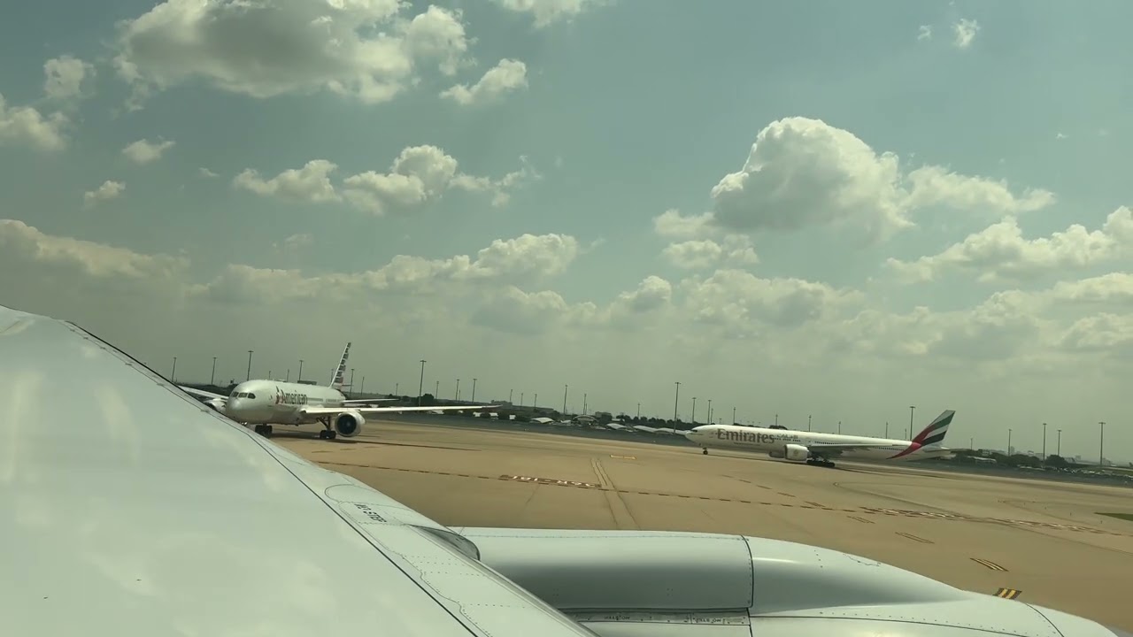 Korean Air 787-9 Takeoff DFW