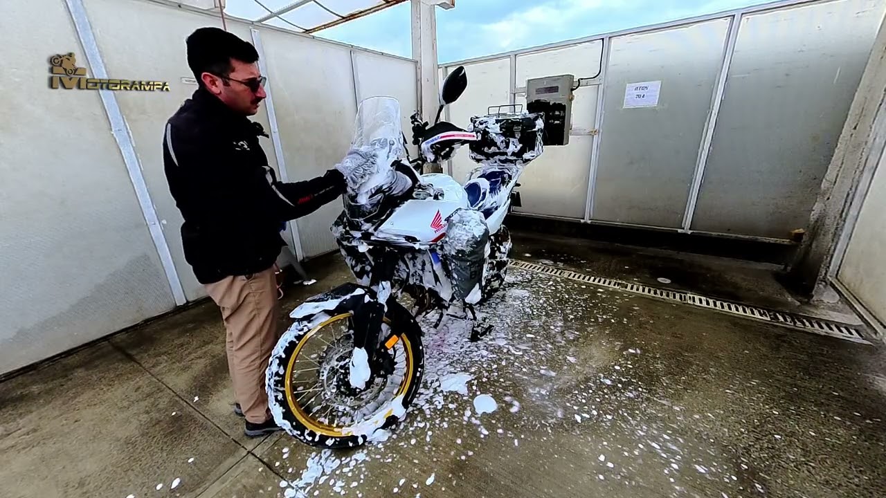 Motosikletimi nasıl yıkıyorum oynat bakalım :)