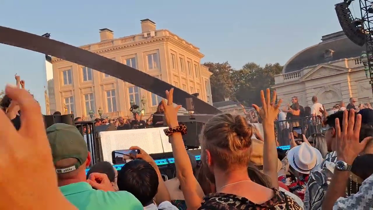 EuroMeet Brussels Community and Social Events: Solomun Hangar Open Air in front of Palais Royale