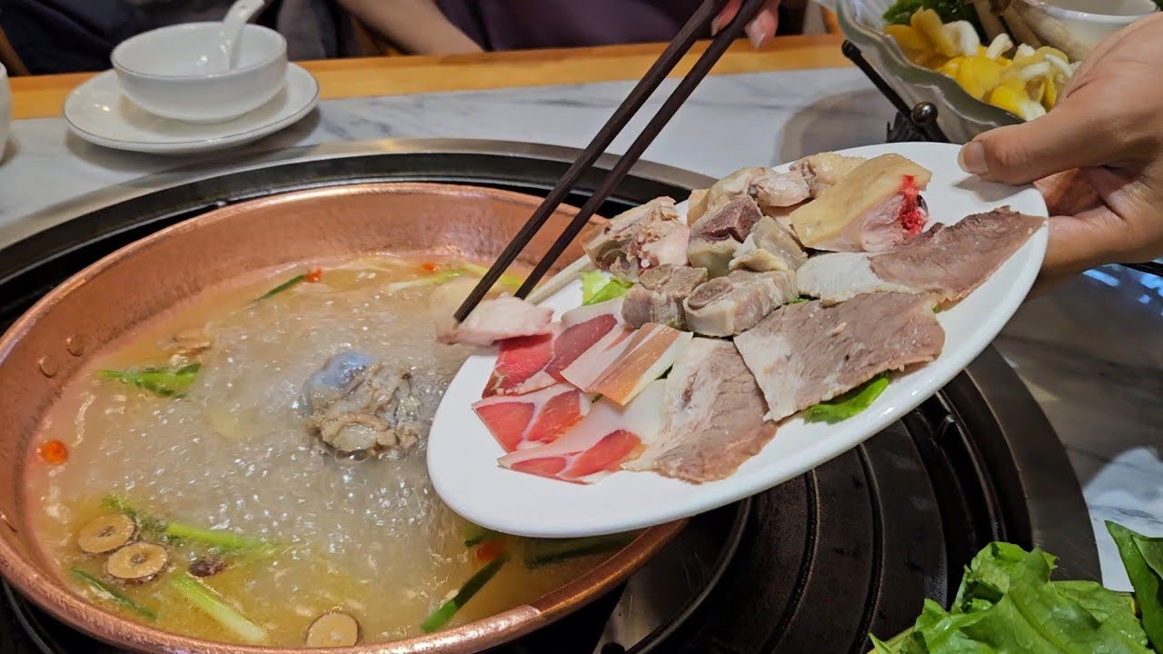 Wild Mushrooms Hot Pot in Yunnan Province, China | Local Specialty in Dali | China Travel Vlog