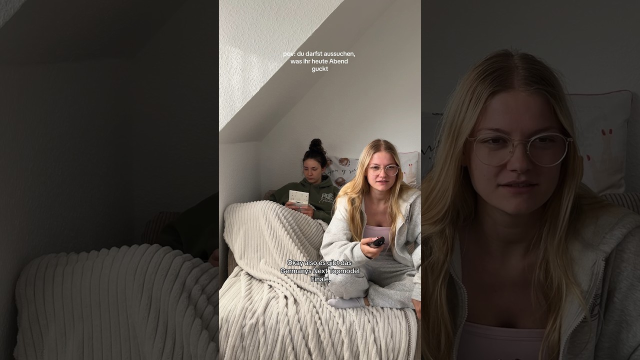Was w&uuml;rdet ihr aussuchen?🥲😂 #wlw #typischbeziehung #werkennts #filmabend #trashtv