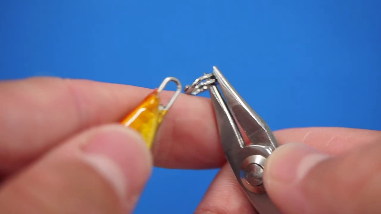 MUST HAVE FISHING TOOL! | Halco Split Ring Pliers