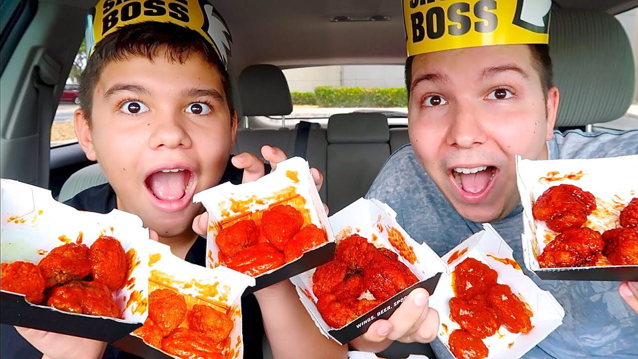 BUFFALO WILD WINGS CHALLENGE MUKBANG
