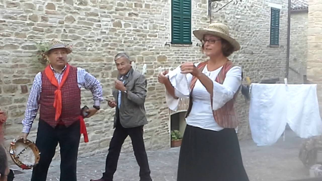 La Fiera di Montegallo - La Staccia Compagnia Folk a Castiglioni di Arcevia (AN)