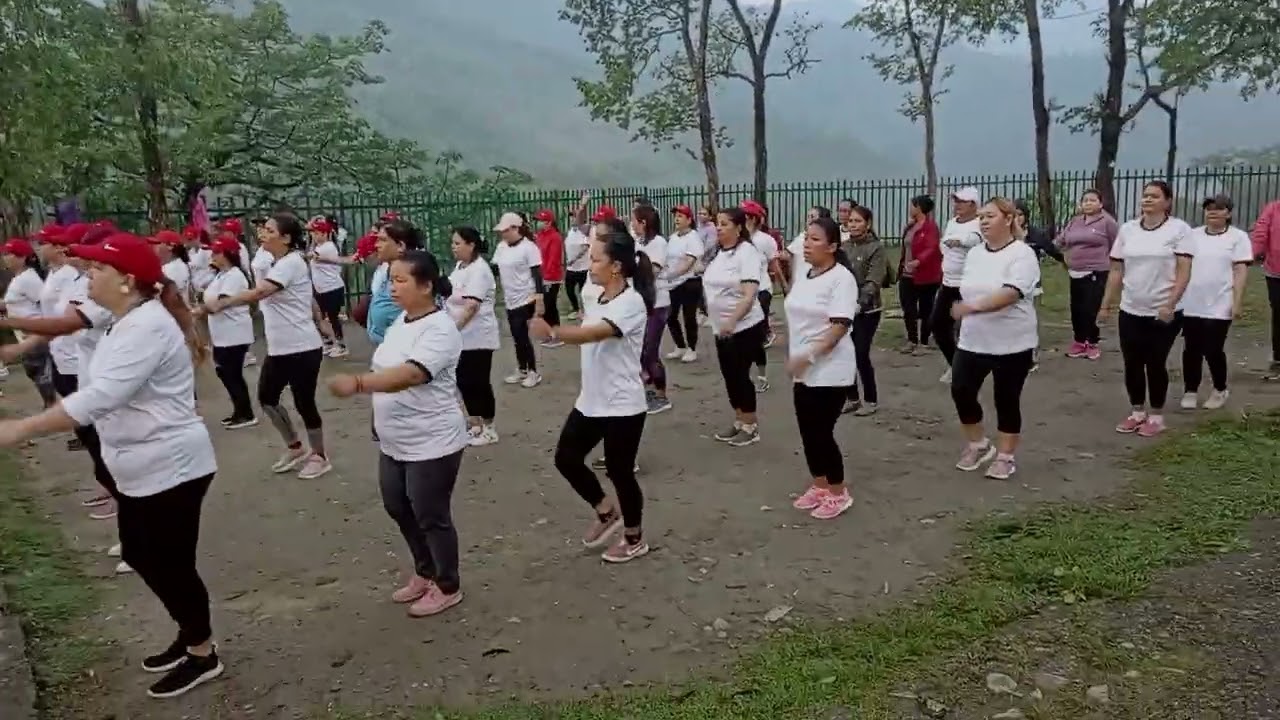 77 बर्षकी ठूली दिदी संगै सबैकाे याेग साधना 2082-02-01