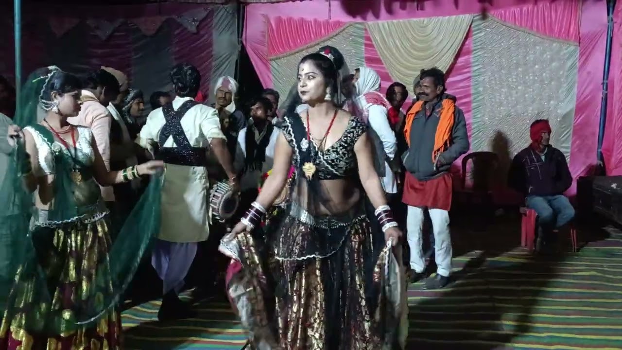 कम उम्र में मिली हुई ठोकर इंसान को.. उम्र से ज्यादा समझदार बना देती हैं..!!