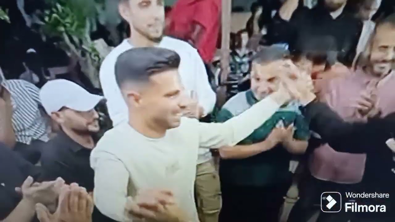 صحفيي غزة يحتفلون بزواج زميلهم طلال العروبي الف مبروك للعروسين.