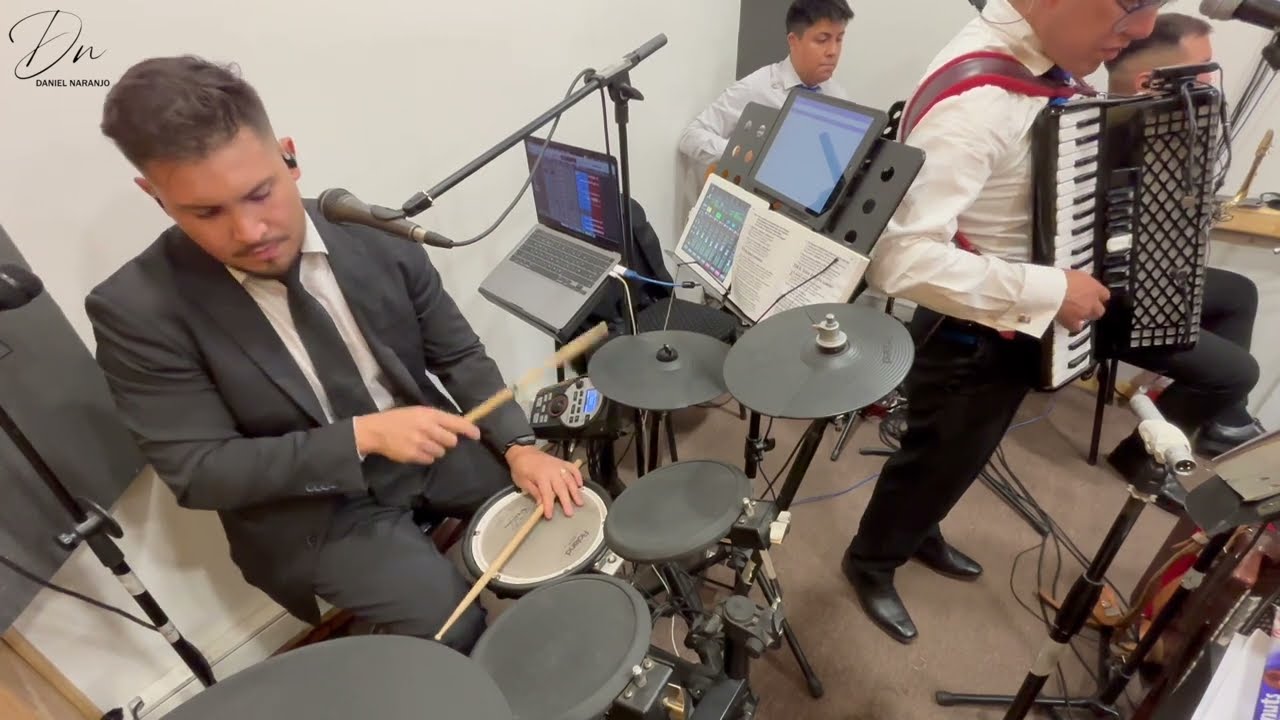 Medley de Alabanzas: Mora en mi vida- Sin ti - Desciende / Daniel Naranjo Drum Cam
