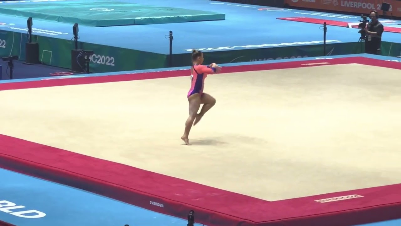 Flavia Saraiva Floor - 2022 World Championships Qualifications