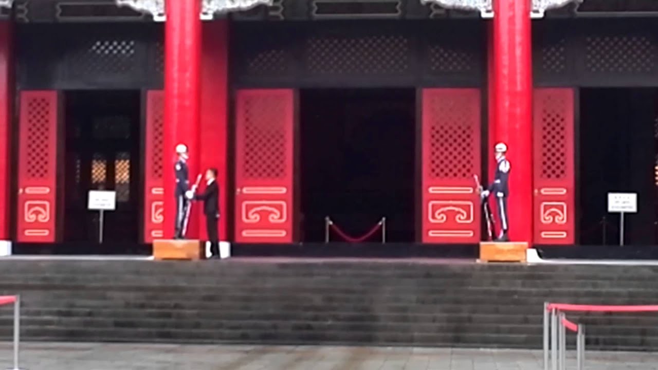 2014.03.04 13時 台湾 国民革命忠烈祠 衛兵交代