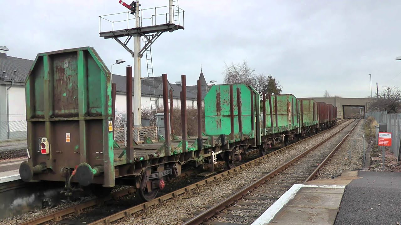 67007 6Z23 Inverness to Elgin arriving and shunting Elgin Yard