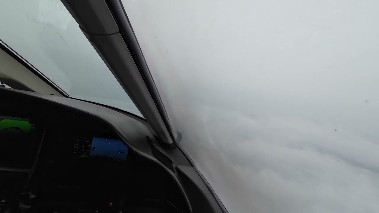 AirTaxi.ph // Pilatus PC-12NG VIP Plane // 02 - En-route from Manila to Bacolod // Jan 10, 2023
