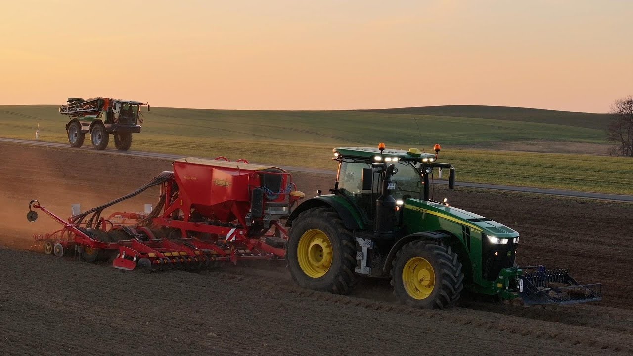 John Deere 8320R / V&auml;derstad Spirit 600S / Drill Oats / Amazing Sunset / Beautiful Landscape