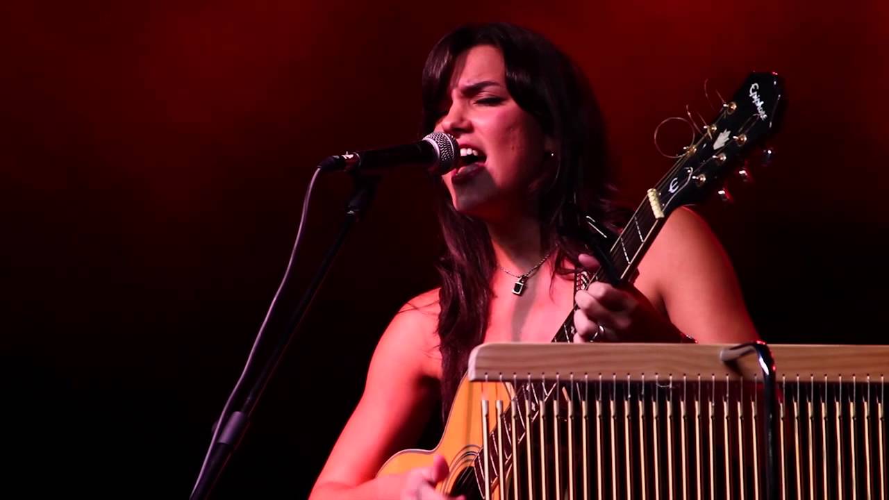 Neyen Morra - Historia de mate cosido