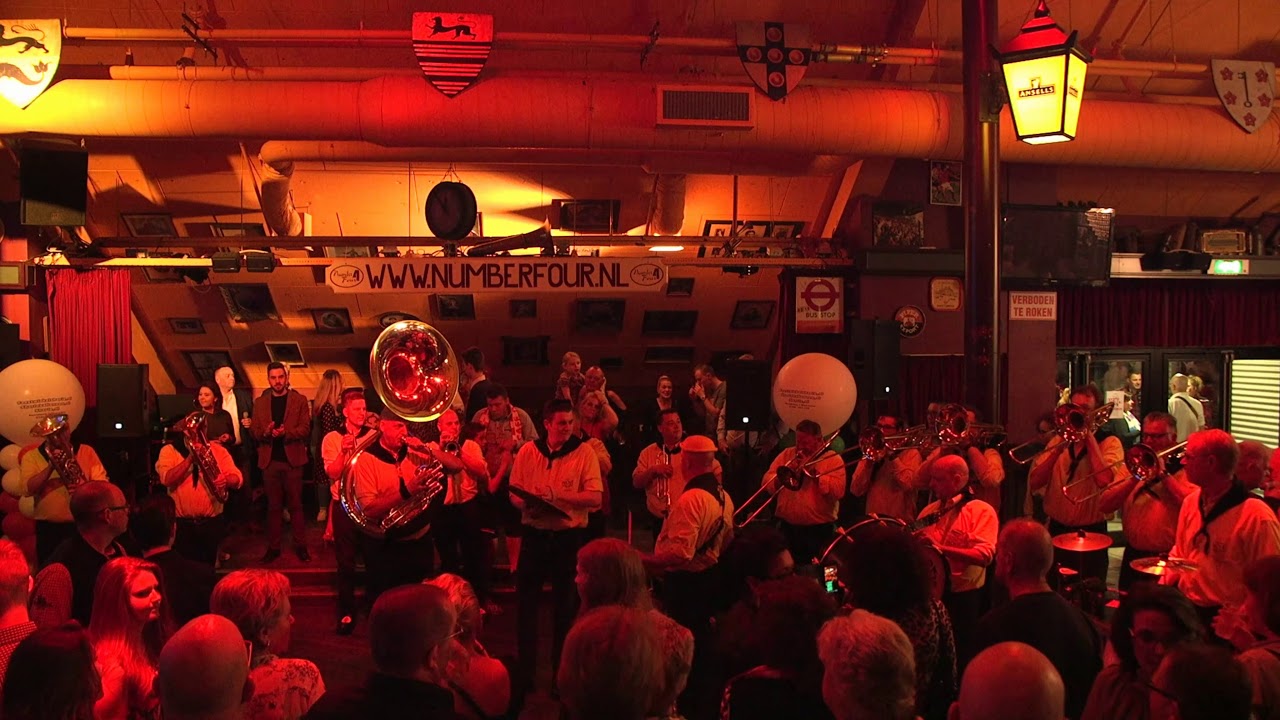 Boerenkapel de Zwiebels Den Haag als Mystery Guest 40 Jaar UFO De Roodneuzen Utrecht 23 maart 2019