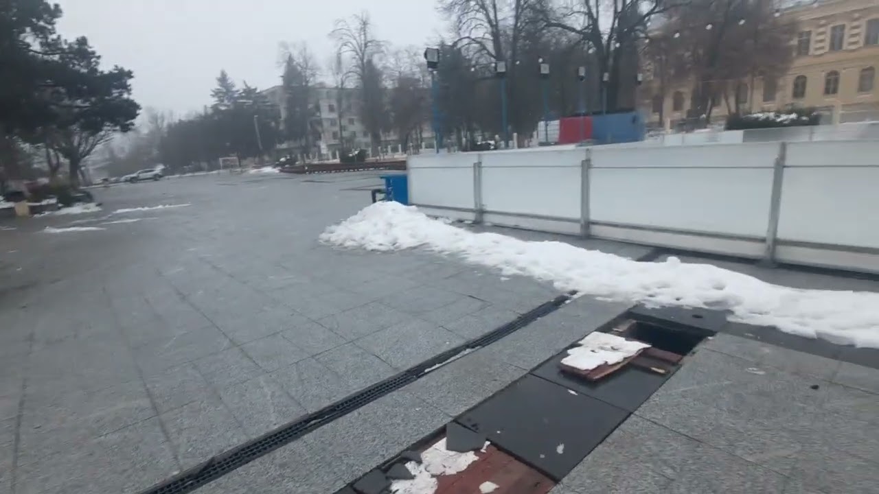 Târgul de iarnă distruge Centrul Civic