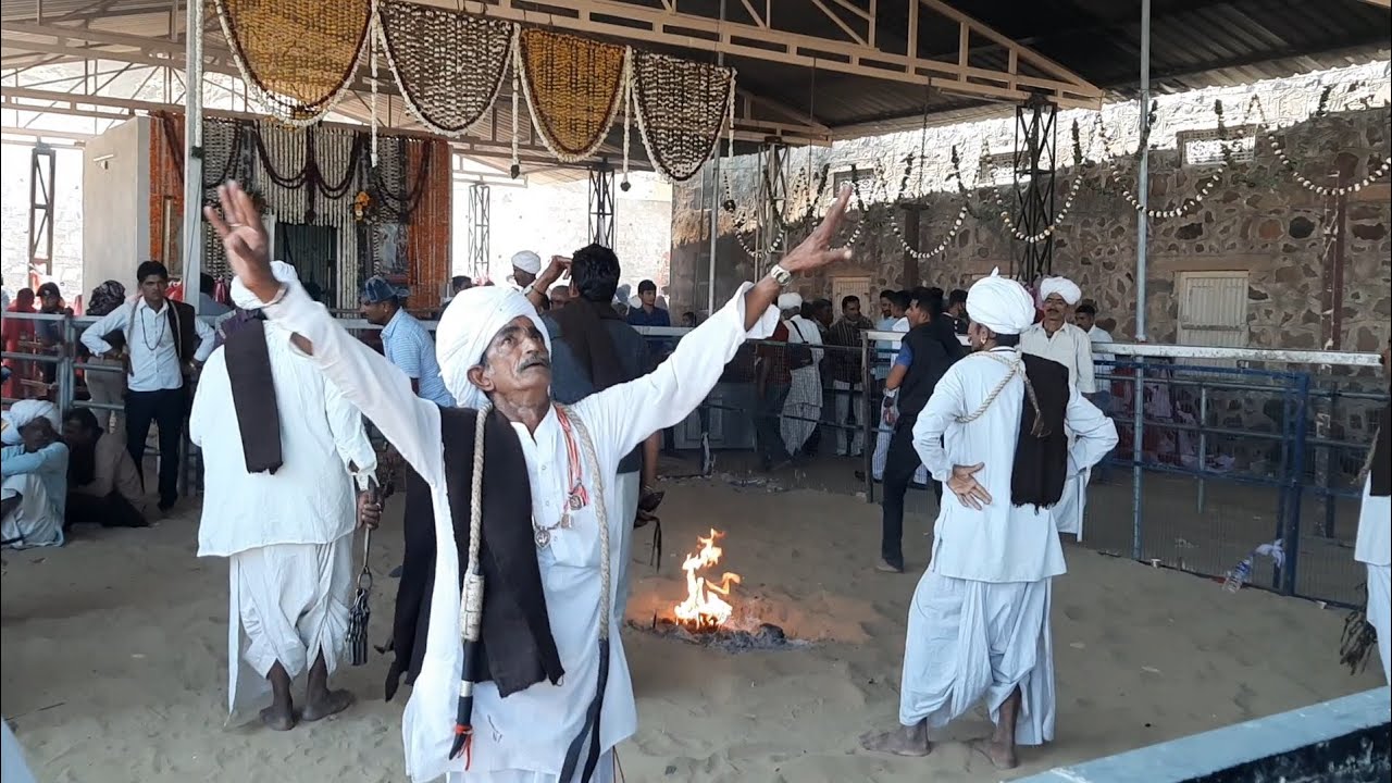 खेमा बाबा मंदिर बायतु भोपा नृत्य......