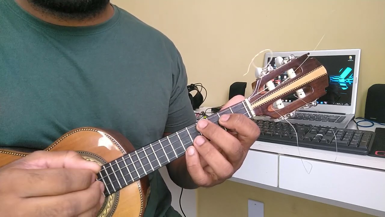 POSTURADA APENAS 5 ACORDES -  LUKINHAS E MUMUZINHO ( AULA DE CAVAQUINHO )