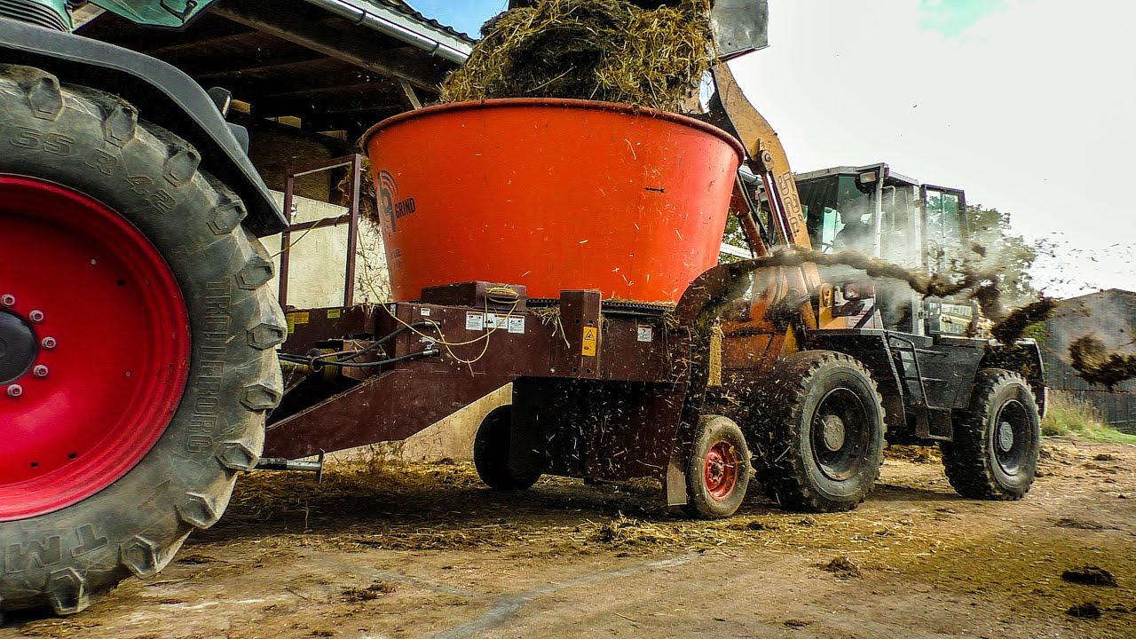 Roto Grind beim Pferdemisthäckseln für die Bga // mit Fendt Vario 820 und Liebherr