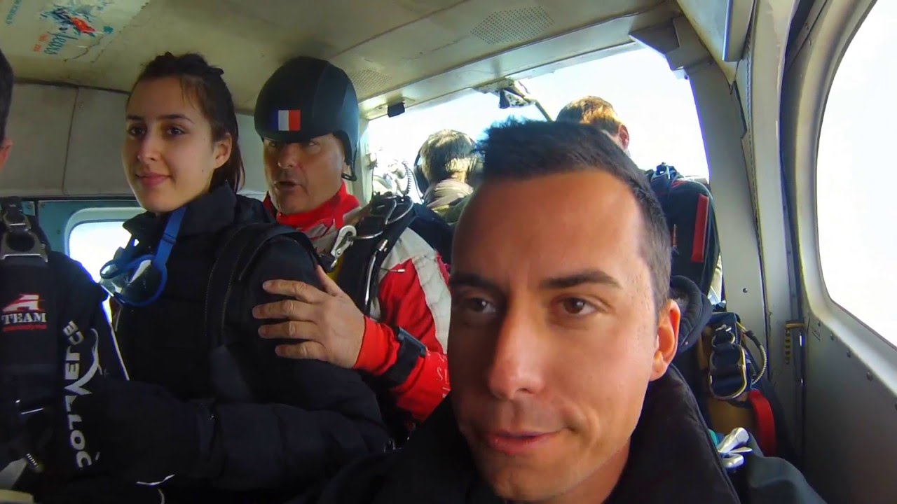 Saut en Parachute- Skydiving jump - Gap - Tallard Parachutisme skydive Center - Sport extrême