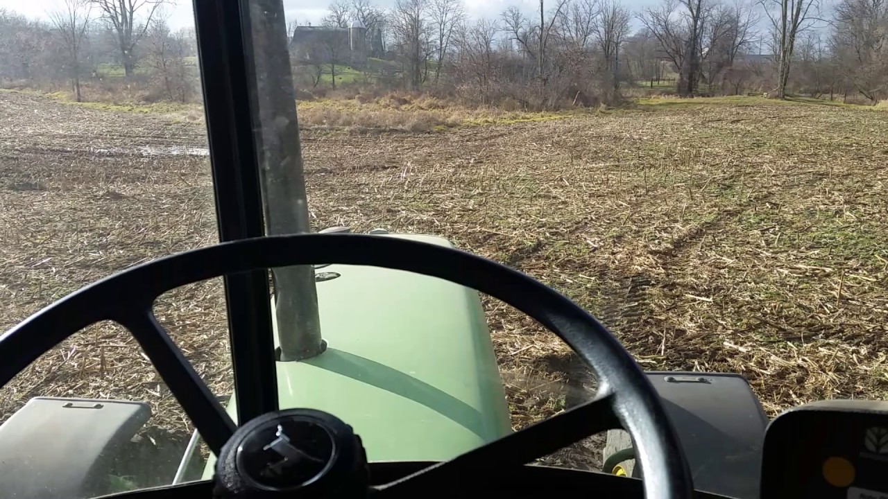 2955 hauling corn stock bales