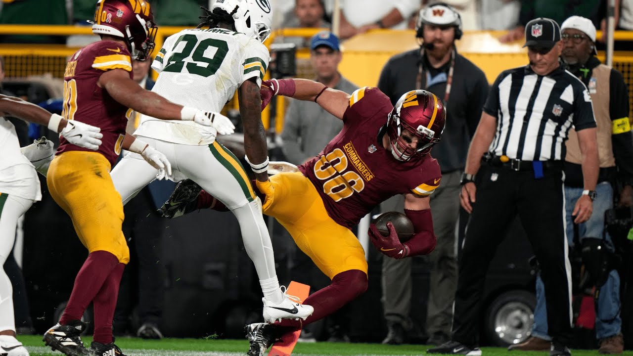 Zach Ertz evades tackler on 20-yard TD