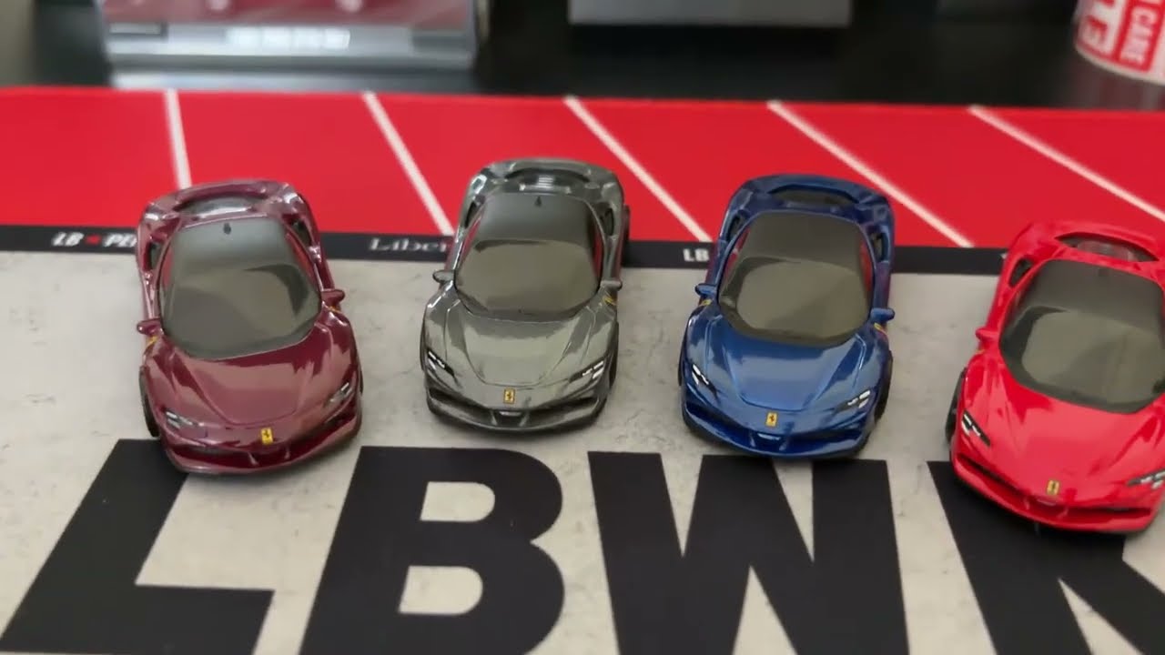 Hot Wheels SF90 синий — новичок в линейке SF90.