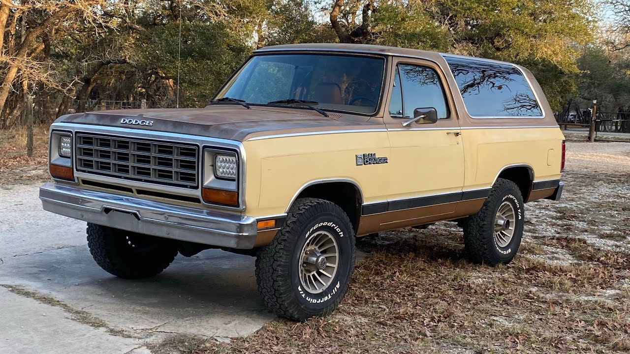 Hemi swapped 1985 Dodge RamCharger